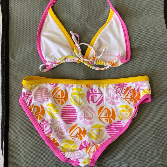 Roxy Two-Piece - Kids Size 16 - Picture 2 of 5